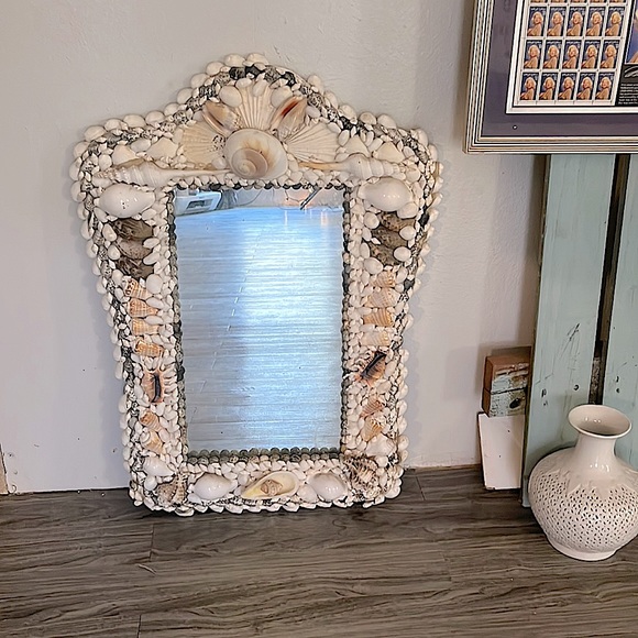 SEA SHELL MIRROR 🪞 🐚
